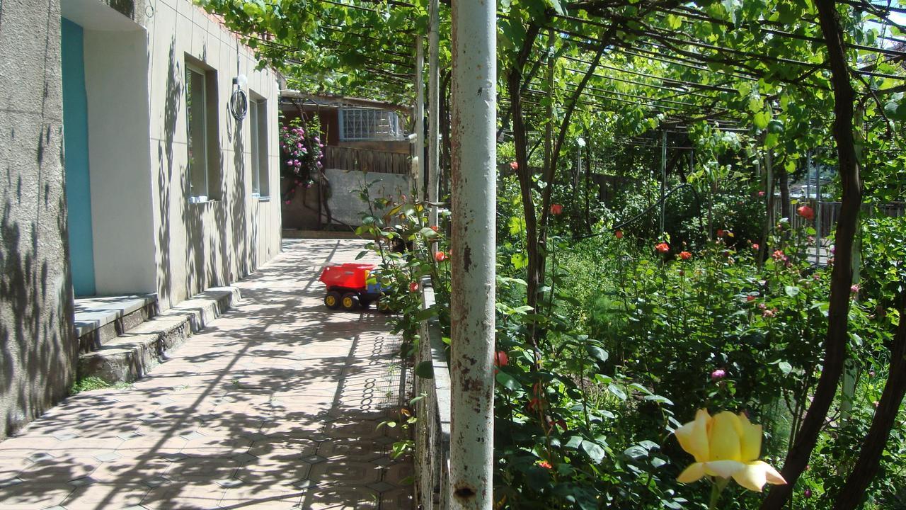 Guesthouse Valeria Боржомі Екстер'єр фото